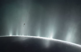 Podivně teplý Saturnův měsíc Enceladus